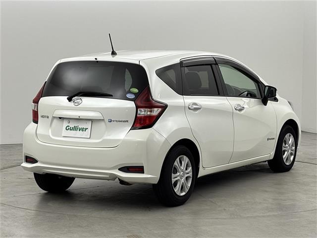 ノート ｅ－パワー　Ｘ　社外ナビ　バックカメラ　ＥＴＣ　前方ドライブレコーダー　エマージェンシーブレーキ　車線逸脱防止支援システム　横滑り防止装置　車両接近通報装置　プッシュスタート　電動格納式ドアミラー　純正フロアマット（40枚目）