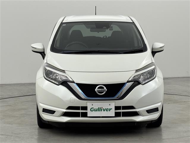 ノート ｅ－パワー　Ｘ　社外ナビ　バックカメラ　ＥＴＣ　前方ドライブレコーダー　エマージェンシーブレーキ　車線逸脱防止支援システム　横滑り防止装置　車両接近通報装置　プッシュスタート　電動格納式ドアミラー　純正フロアマット（42枚目）