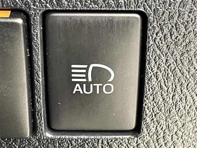 ヴェルファイア ２．５Ｚ　Ｇエディション　サンルーフ　後席モニター　純正１０型ナビ　バックカメラ　レーダークルコン　衝突軽減ブレーキ　レーンキープ　両側電動スライドドア　パワーバックドア　シートベンチレーション／ヒーター　ステアリングヒーター（28枚目）