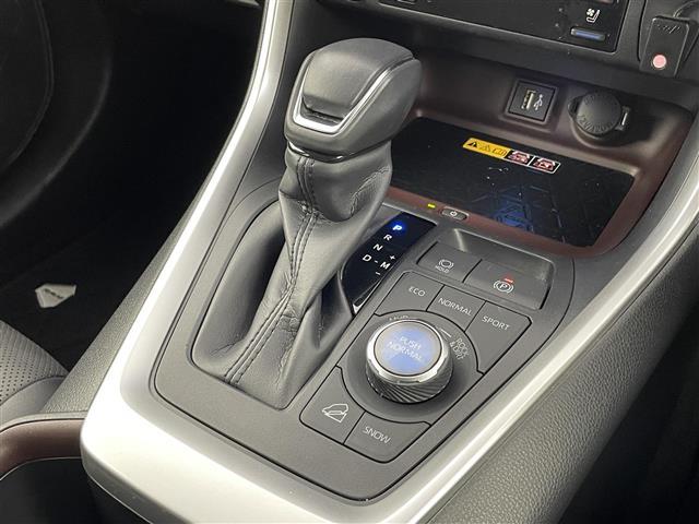 RAV4 G Zパッケージ ワンオーナー 純正10.5型DAナビ 全方位カメラ ワイヤレス充電 デジタルインナーミラー トヨタセーフティセンス アクセル踏み間違い防止 シートベンチレーション/ヒーター パワーバックドア 純正AW(32枚目)