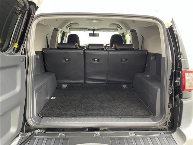 ＦＪクルーザー カラーパッケージ　アルパインナビ／フルセグＴＶ　バックカメラ　ＥＴＣ　クルーズコントロール　コーナーセンサー　リアデフロック　ウインドシールドデアイサー　横滑り防止装置　電動格納式ドアミラー　ＴＲＤアルミホイール（16枚目）