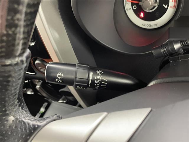 ＦＪクルーザー カラーパッケージ　アルパインナビ／フルセグＴＶ　バックカメラ　ＥＴＣ　クルーズコントロール　コーナーセンサー　リアデフロック　ウインドシールドデアイサー　横滑り防止装置　電動格納式ドアミラー　ＴＲＤアルミホイール（25枚目）