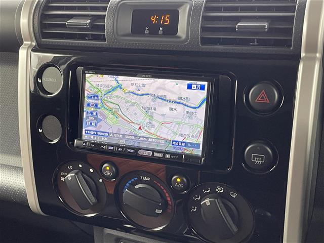 ＦＪクルーザー カラーパッケージ　アルパインナビ／フルセグＴＶ　バックカメラ　ＥＴＣ　クルーズコントロール　コーナーセンサー　リアデフロック　ウインドシールドデアイサー　横滑り防止装置　電動格納式ドアミラー　ＴＲＤアルミホイール（28枚目）