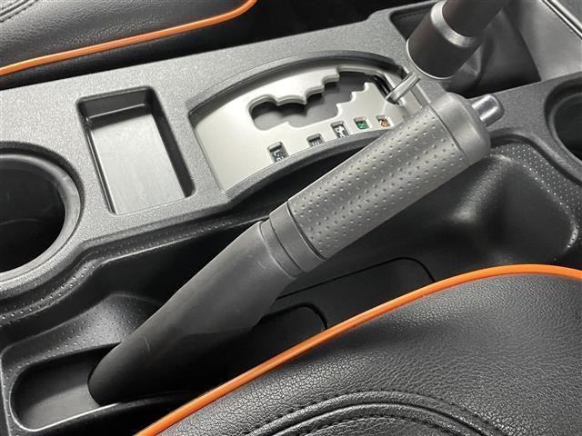 ＦＪクルーザー カラーパッケージ　アルパインナビ／フルセグＴＶ　バックカメラ　ＥＴＣ　クルーズコントロール　コーナーセンサー　リアデフロック　ウインドシールドデアイサー　横滑り防止装置　電動格納式ドアミラー　ＴＲＤアルミホイール（32枚目）