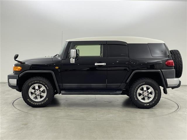 ＦＪクルーザー カラーパッケージ　アルパインナビ／フルセグＴＶ　バックカメラ　ＥＴＣ　クルーズコントロール　コーナーセンサー　リアデフロック　ウインドシールドデアイサー　横滑り防止装置　電動格納式ドアミラー　ＴＲＤアルミホイール（38枚目）