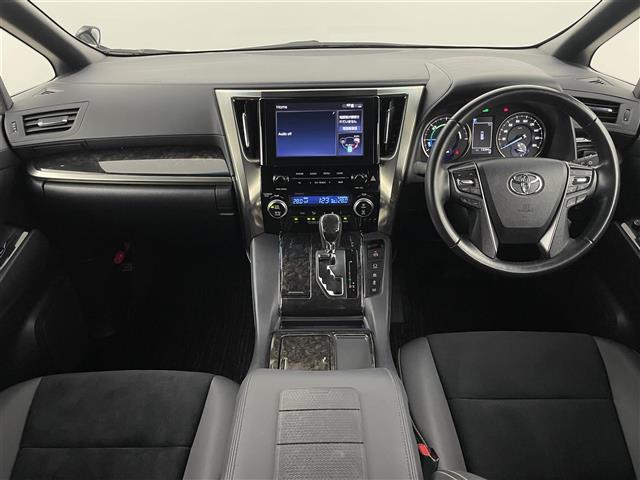 ヴェルファイアハイブリッド ゴールデンアイズＩＩＩ　後席モニター　純正９型ＤＡ　バックカメラ　デジタルルームミラー　ＥＴＣ　トヨタセーフティセンス　アクセル踏み間違い防止　ＢＳＭ　両側電動スライドドア　パワーバックドア　ヒッチメンバー　３眼ＬＥＤライト（2枚目）