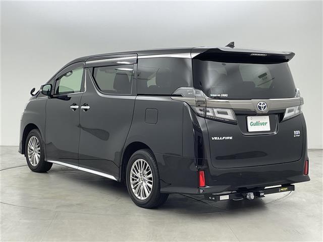 ヴェルファイアハイブリッド ゴールデンアイズＩＩＩ　後席モニター　純正９型ＤＡ　バックカメラ　デジタルルームミラー　ＥＴＣ　トヨタセーフティセンス　アクセル踏み間違い防止　ＢＳＭ　両側電動スライドドア　パワーバックドア　ヒッチメンバー　３眼ＬＥＤライト（20枚目）