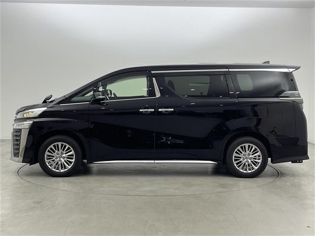 ヴェルファイアハイブリッド ゴールデンアイズＩＩＩ　後席モニター　純正９型ＤＡ　バックカメラ　デジタルルームミラー　ＥＴＣ　トヨタセーフティセンス　アクセル踏み間違い防止　ＢＳＭ　両側電動スライドドア　パワーバックドア　ヒッチメンバー　３眼ＬＥＤライト（39枚目）