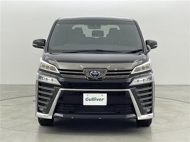 ヴェルファイアハイブリッド ゴールデンアイズＩＩＩ　後席モニター　純正９型ＤＡ　バックカメラ　デジタルルームミラー　ＥＴＣ　トヨタセーフティセンス　アクセル踏み間違い防止　ＢＳＭ　両側電動スライドドア　パワーバックドア　ヒッチメンバー　３眼ＬＥＤライト（42枚目）