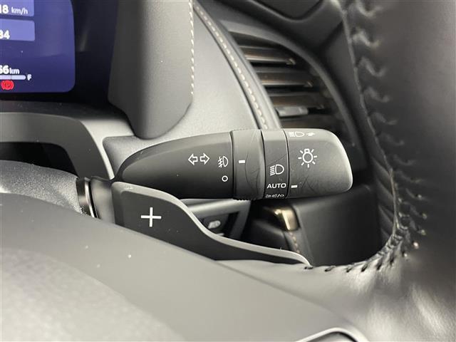 アルファードハイブリッド Z サンルーフ モデリスタエアロ/マフラー 純正14型DAナビ 全方位カメラ ワイヤレス充電 ユニバーサルステップ トヨタセーフティセンス チームメイトアドバンストパーク 両側電動スライドドア 3眼LED(27枚目)