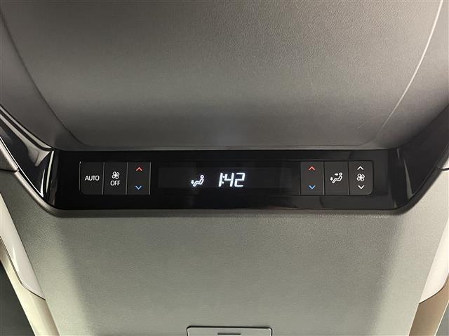 アルファードハイブリッド Z サンルーフ モデリスタエアロ/マフラー 純正14型DAナビ 全方位カメラ ワイヤレス充電 ユニバーサルステップ トヨタセーフティセンス チームメイトアドバンストパーク 両側電動スライドドア 3眼LED(38枚目)