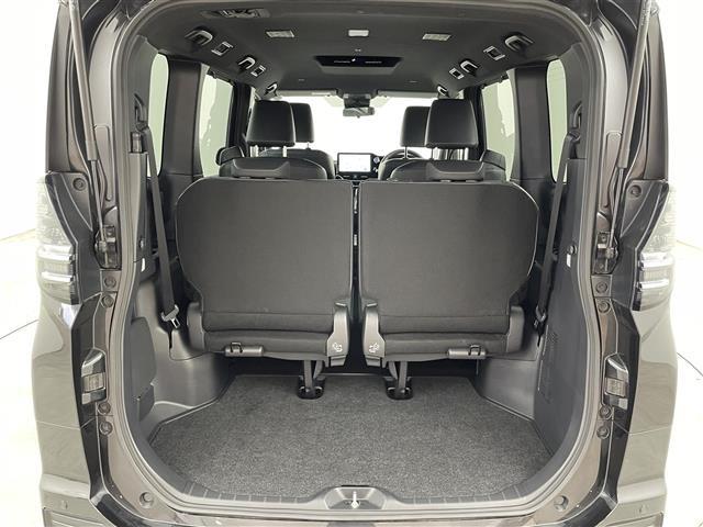 ヴォクシー ハイブリッドＳ－Ｚ　純正１０．５型ＤＡナビ　全方位カメラ　ビルトインＥＴＣ２．０　トヨタセーフティセンス　アクセル踏み間違い防止　ＢＳＭ　パーキングアシスト　シートヒーター　ハーフレザーシート　両側パワースライドドア（16枚目）