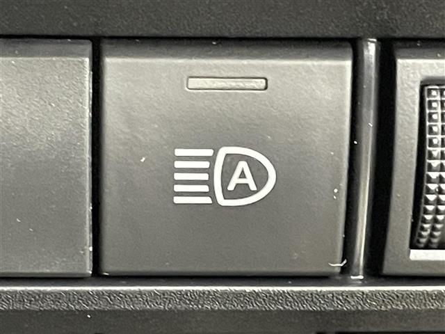 ヴォクシー ハイブリッドＳ－Ｚ　純正１０．５型ＤＡナビ　全方位カメラ　ビルトインＥＴＣ２．０　トヨタセーフティセンス　アクセル踏み間違い防止　ＢＳＭ　パーキングアシスト　シートヒーター　ハーフレザーシート　両側パワースライドドア（26枚目）