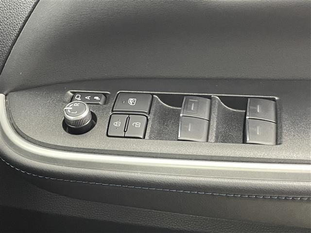 ヴォクシー ハイブリッドＳ－Ｚ　純正１０．５型ＤＡナビ　全方位カメラ　ビルトインＥＴＣ２．０　トヨタセーフティセンス　アクセル踏み間違い防止　ＢＳＭ　パーキングアシスト　シートヒーター　ハーフレザーシート　両側パワースライドドア（36枚目）