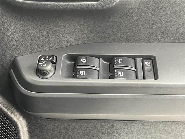 ウェイク ＧターボリミテッドＳＡＩＩＩ　純正ナビ／フルセグＴＶ　パノラマモニター　ナビ連動前方ドライブレコーダー　衝突軽減ブレーキ　横滑り防止装置　アイドリングストップ　両側電動スライドドア　プッシュスタート　純正１５インチＡＷ　ＬＥＤ（31枚目）