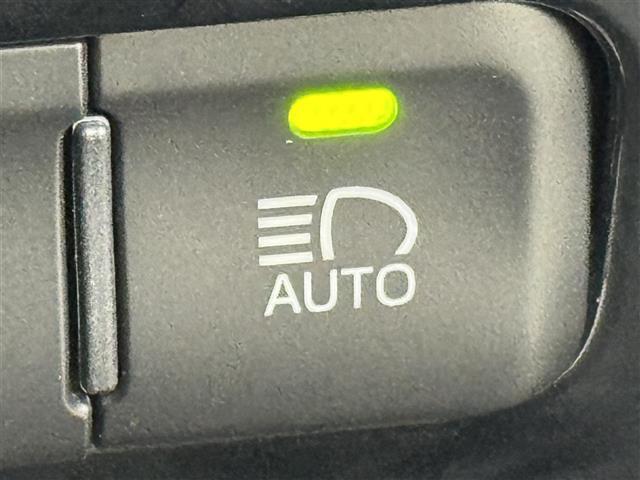 プリウス Ａ　アルパイン９型ナビ／フルセグＴＶ　バックカメラ　レーダー探知機　前方ドラレコ　ビルトインＥＴＣ　トヨタセーフティセンス　アクセル踏み間違い防止　ＢＳＭ　パーキングアシスト　ＨＵＤ　純正１５インチＡＷ（27枚目）