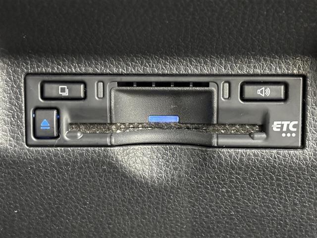 シエンタ ハイブリッドＺ　純正１０．５型ＤＡナビ／フルセグＴＶ　全方位カメラ　前後ドラレコ　レーダークルコン　コーナーセンサー　衝突軽減　レーンキープ　アクセル踏み間違い防止　ＢＳＭ　両側電動スライドドア　純正１５インチＡＷ（12枚目）