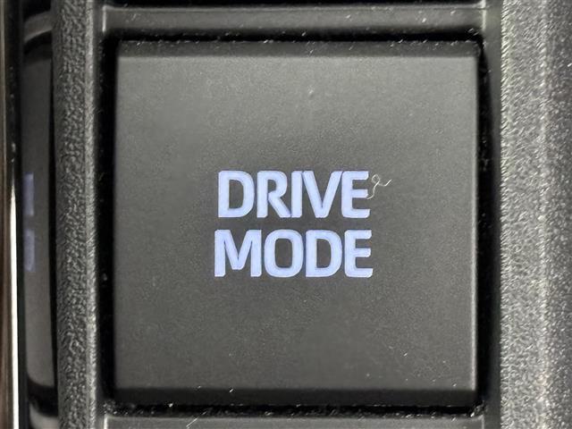 シエンタ ハイブリッドＺ　純正１０．５型ＤＡナビ／フルセグＴＶ　全方位カメラ　前後ドラレコ　レーダークルコン　コーナーセンサー　衝突軽減　レーンキープ　アクセル踏み間違い防止　ＢＳＭ　両側電動スライドドア　純正１５インチＡＷ（30枚目）