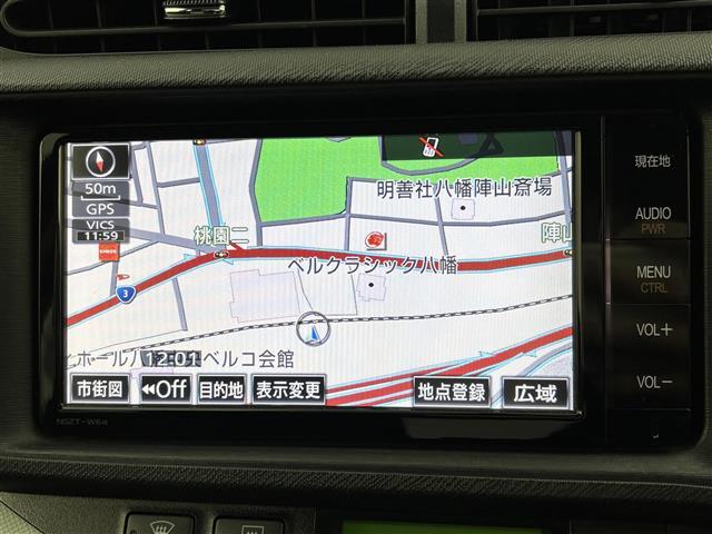 アクア Ｓ　純正ナビ／ＢＴ／フルセグＴＶ　バックカメラ　ＥＴＣ　プッシュスタート　スマートキー　電動格納式ドアミラー　ＥＣＯモード　ＥＶモード　ドアバイザー　純正１５インチアルミホイール　社外フロアマット（3枚目）