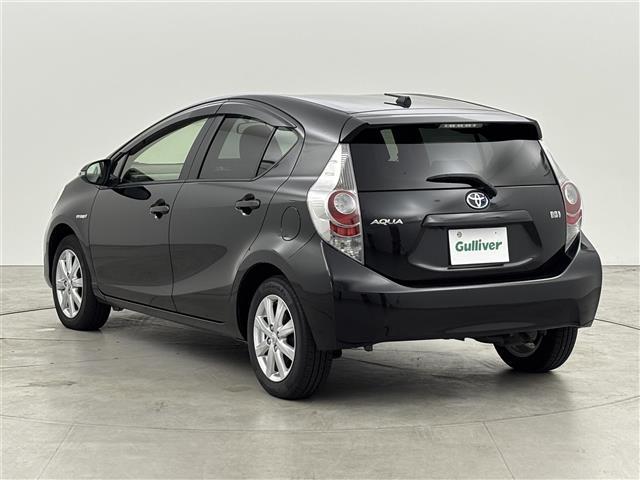 アクア Ｓ　純正ナビ／ＢＴ／フルセグＴＶ　バックカメラ　ＥＴＣ　プッシュスタート　スマートキー　電動格納式ドアミラー　ＥＣＯモード　ＥＶモード　ドアバイザー　純正１５インチアルミホイール　社外フロアマット（20枚目）