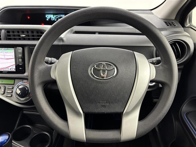 アクア Ｓ　純正ナビ／ＢＴ／フルセグＴＶ　バックカメラ　ＥＴＣ　プッシュスタート　スマートキー　電動格納式ドアミラー　ＥＣＯモード　ＥＶモード　ドアバイザー　純正１５インチアルミホイール　社外フロアマット（23枚目）