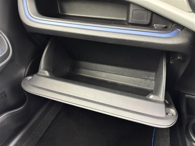 アクア Ｓ　純正ナビ／ＢＴ／フルセグＴＶ　バックカメラ　ＥＴＣ　プッシュスタート　スマートキー　電動格納式ドアミラー　ＥＣＯモード　ＥＶモード　ドアバイザー　純正１５インチアルミホイール　社外フロアマット（30枚目）