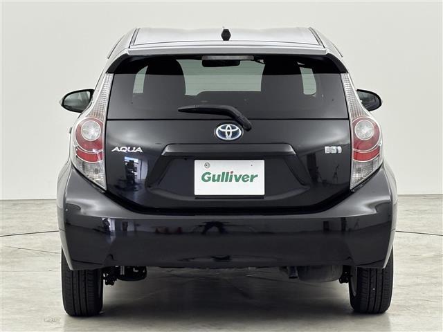 アクア Ｓ　純正ナビ／ＢＴ／フルセグＴＶ　バックカメラ　ＥＴＣ　プッシュスタート　スマートキー　電動格納式ドアミラー　ＥＣＯモード　ＥＶモード　ドアバイザー　純正１５インチアルミホイール　社外フロアマット（43枚目）