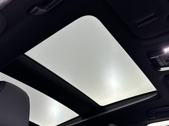 ハリアー Ｚ　レザーパッケージ　調光パノラマルーフ　モデリスタエアロ　純正１２．３型ナビ　ＪＢＬサウンド　デジタルインナーミラー　トヨタセーフティセンス　アクセル踏み間違い防止　シートベンチレーション／ヒーター　パワーバックドア（3枚目）