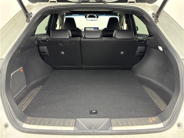 ハリアー Ｚ　レザーパッケージ　調光パノラマルーフ　モデリスタエアロ　純正１２．３型ナビ　ＪＢＬサウンド　デジタルインナーミラー　トヨタセーフティセンス　アクセル踏み間違い防止　シートベンチレーション／ヒーター　パワーバックドア（16枚目）