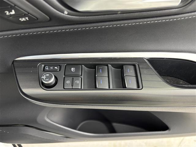 ハリアー Ｚ　レザーパッケージ　調光パノラマルーフ　モデリスタエアロ　純正１２．３型ナビ　ＪＢＬサウンド　デジタルインナーミラー　トヨタセーフティセンス　アクセル踏み間違い防止　シートベンチレーション／ヒーター　パワーバックドア（36枚目）