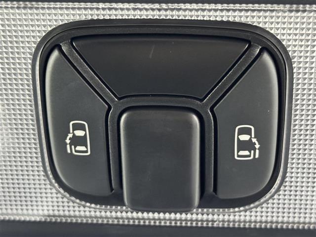 エスティマ アエラス　プレミアム　ワンオーナー　後席モニター　純正ナビ／フルセグＴＶ　バックカメラ　クルーズコントロール　衝突被害軽減ブレーキ　レーンキープ　両側電動スライドドア　ハーフレザーシート　パワーシート　純正１８インチＡＷ（12枚目）