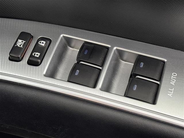 エスティマ アエラス　プレミアム　ワンオーナー　後席モニター　純正ナビ／フルセグＴＶ　バックカメラ　クルーズコントロール　衝突被害軽減ブレーキ　レーンキープ　両側電動スライドドア　ハーフレザーシート　パワーシート　純正１８インチＡＷ（33枚目）