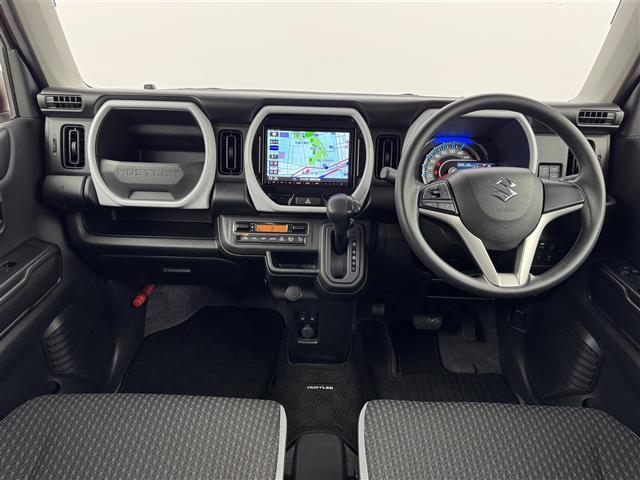 ハスラー ハイブリッドＧ　純正ナビ　衝突軽減ブレーキ　レーンキープ　コーナーセンサー　横滑り防止装置　アイドリングストップ　シートヒーター　プッシュスタート　電動格納式ドアミラー　純正フロアマット　オートライト　ドアバイザー（2枚目）