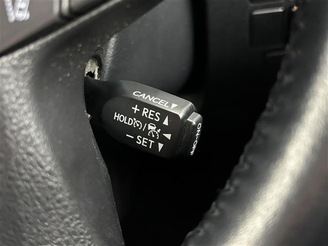 アルファード ２．５Ｓ　Ａパッケージ　後席モニター　純正１０型ナビ／フルセグＴＶ　バックカメラ　ワイヤレス充電　前後ドラレコ　レーダークルコン　コーナーセンサー　衝突被害軽減ブレーキ　レーンキープ　両側電動スライドドア　社外１８インチＡＷ（10枚目）