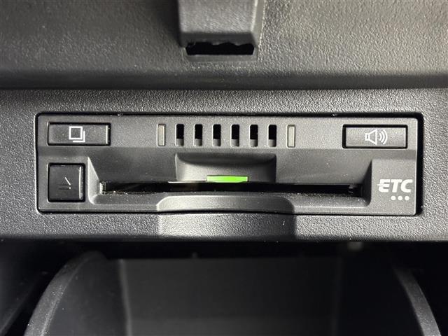 アルファード ２．５Ｓ　Ａパッケージ　後席モニター　純正１０型ナビ／フルセグＴＶ　バックカメラ　ワイヤレス充電　前後ドラレコ　レーダークルコン　コーナーセンサー　衝突被害軽減ブレーキ　レーンキープ　両側電動スライドドア　社外１８インチＡＷ（12枚目）
