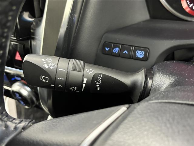 アルファード ２．５Ｓ　Ａパッケージ　後席モニター　純正１０型ナビ／フルセグＴＶ　バックカメラ　ワイヤレス充電　前後ドラレコ　レーダークルコン　コーナーセンサー　衝突被害軽減ブレーキ　レーンキープ　両側電動スライドドア　社外１８インチＡＷ（26枚目）