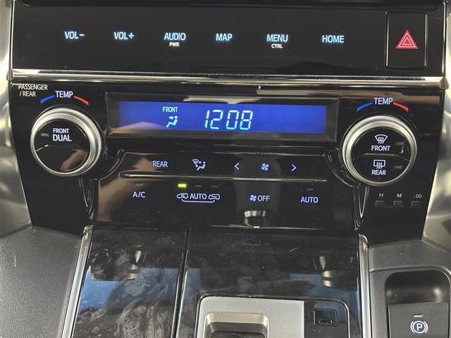 アルファード ２．５Ｓ　Ａパッケージ　後席モニター　純正１０型ナビ／フルセグＴＶ　バックカメラ　ワイヤレス充電　前後ドラレコ　レーダークルコン　コーナーセンサー　衝突被害軽減ブレーキ　レーンキープ　両側電動スライドドア　社外１８インチＡＷ（30枚目）