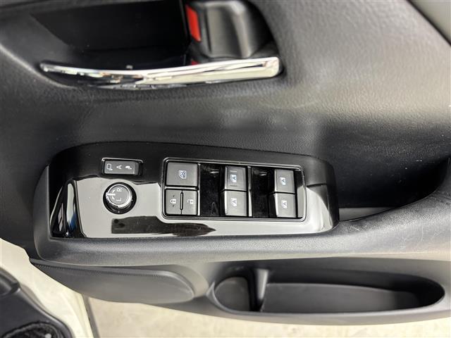 アルファード ２．５Ｓ　Ａパッケージ　後席モニター　純正１０型ナビ／フルセグＴＶ　バックカメラ　ワイヤレス充電　前後ドラレコ　レーダークルコン　コーナーセンサー　衝突被害軽減ブレーキ　レーンキープ　両側電動スライドドア　社外１８インチＡＷ（32枚目）