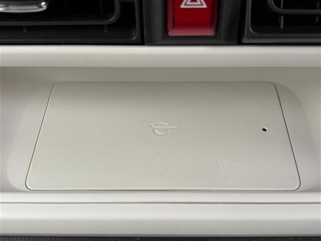 ムーヴキャンバス ストライプスＧ　社外ディスプレイオーディオ　バックカメラ　両側パワースライドドア　ワイヤレス充電　ＥＴＣ　ホッとカップホルダー　衝突軽減　レーンキープ　コーナーセンサー　アクセル踏み間違い防止　シートヒーター　ＬＥＤ（7枚目）