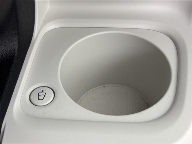 ムーヴキャンバス ストライプスＧ　社外ディスプレイオーディオ　バックカメラ　両側パワースライドドア　ワイヤレス充電　ＥＴＣ　ホッとカップホルダー　衝突軽減　レーンキープ　コーナーセンサー　アクセル踏み間違い防止　シートヒーター　ＬＥＤ（13枚目）