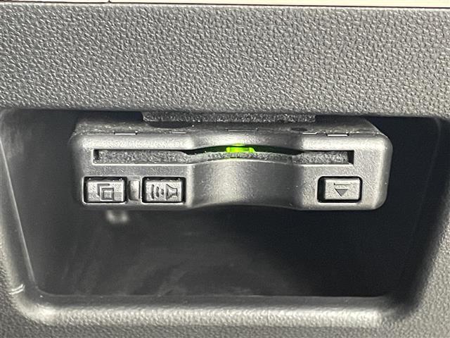 ムーヴキャンバス Ｇブラックアクセントリミテッド　ＳＡＩＩＩ　純正ナビ／フルセグＴＶ　パノラマモニター　ＥＴＣ　ナビ連動前方ドライブレコーダー　コーナーセンサー　衝突軽減ブレーキ　アイドリングストップ　両側電動スライドドア　プッシュスタート　スペアキー　ＬＥＤ（12枚目）