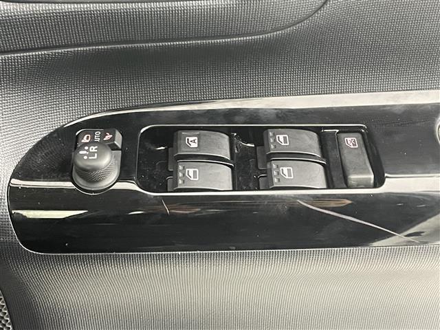 ムーヴキャンバス Ｇブラックアクセントリミテッド　ＳＡＩＩＩ　純正ナビ／フルセグＴＶ　パノラマモニター　ＥＴＣ　ナビ連動前方ドライブレコーダー　コーナーセンサー　衝突軽減ブレーキ　アイドリングストップ　両側電動スライドドア　プッシュスタート　スペアキー　ＬＥＤ（34枚目）