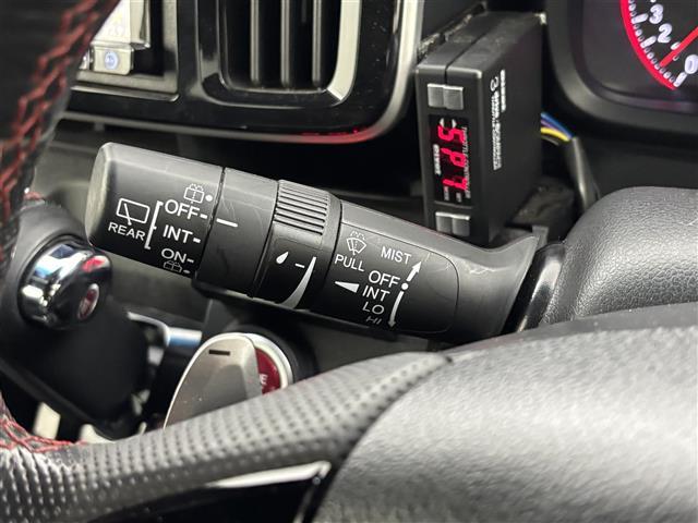 Ｎ－ＯＮＥ モデューロＸ　ワンオーナー　社外ナビ／フルセグＴＶ　ＥＴＣ　クルーズコントロール　パドルシフト　横滑り防止装置　プッシュスタート　電動格納式ドアミラー　ハーフレザーシート　社外フロントスポイラー　社外１５インチＡＷ（6枚目）