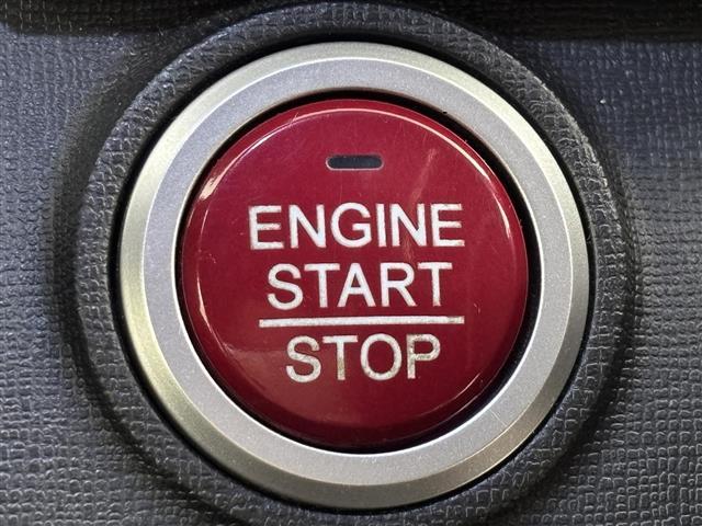 Ｎ－ＯＮＥ モデューロＸ　ワンオーナー　社外ナビ／フルセグＴＶ　ＥＴＣ　クルーズコントロール　パドルシフト　横滑り防止装置　プッシュスタート　電動格納式ドアミラー　ハーフレザーシート　社外フロントスポイラー　社外１５インチＡＷ（8枚目）