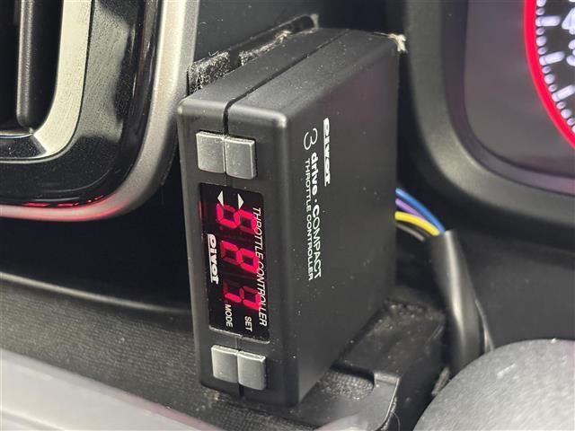 Ｎ－ＯＮＥ モデューロＸ　ワンオーナー　社外ナビ／フルセグＴＶ　ＥＴＣ　クルーズコントロール　パドルシフト　横滑り防止装置　プッシュスタート　電動格納式ドアミラー　ハーフレザーシート　社外フロントスポイラー　社外１５インチＡＷ（29枚目）