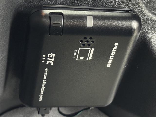 ハイエースバン スーパーGL ダーク プライムII 社外ナビ/フルセグTV 全方位カメラ ETC 衝突軽減ブレーキ レーンキープ アクセル踏み間違い防止 コーナーセンサー プッシュスタート 電動格納式ドアミラー 両側イージークローザードア LEDライト(13枚目)