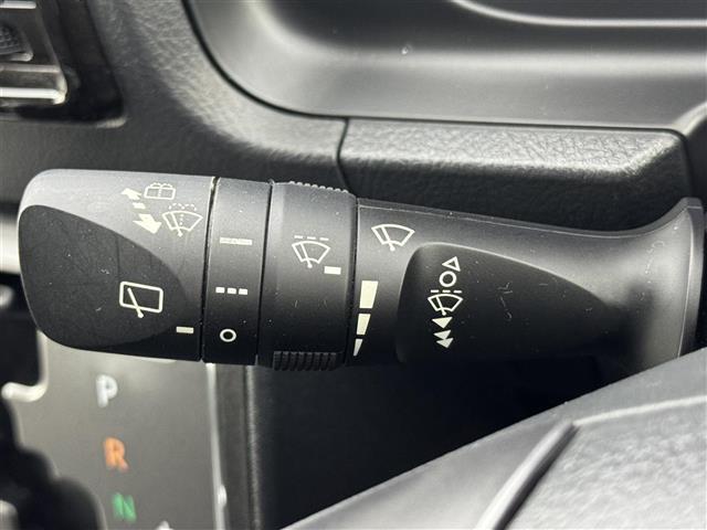 ハイエースバン スーパーGL ダーク プライムII 社外ナビ/フルセグTV 全方位カメラ ETC 衝突軽減ブレーキ レーンキープ アクセル踏み間違い防止 コーナーセンサー プッシュスタート 電動格納式ドアミラー 両側イージークローザードア LEDライト(26枚目)