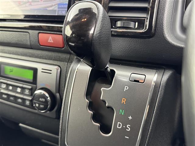 ハイエースバン スーパーGL ダーク プライムII 社外ナビ/フルセグTV 全方位カメラ ETC 衝突軽減ブレーキ レーンキープ アクセル踏み間違い防止 コーナーセンサー プッシュスタート 電動格納式ドアミラー 両側イージークローザードア LEDライト(30枚目)