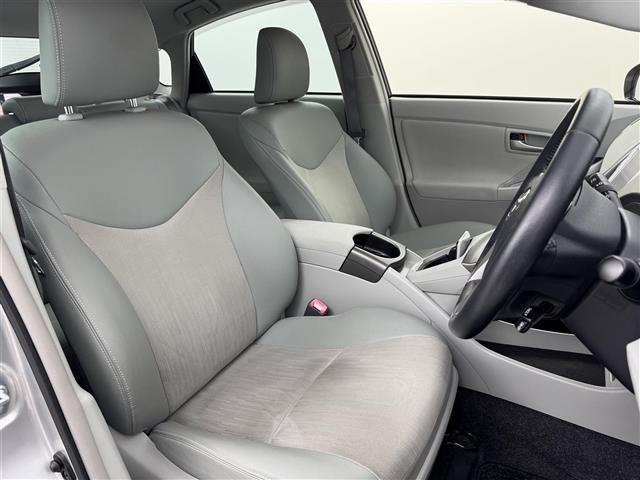 プリウス G 純正ナビ バックカメラ ビルトインETC 前後ドライブレコーダー クルーズコントロール ステアリングスイッチ プッシュスタート 電動格納式ドアミラー ハーフレザー パワーシート 純正17インチAW(14枚目)