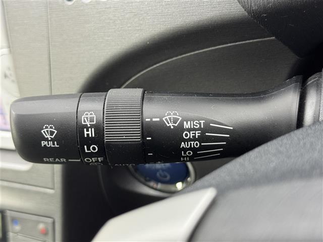 プリウス G 純正ナビ バックカメラ ビルトインETC 前後ドライブレコーダー クルーズコントロール ステアリングスイッチ プッシュスタート 電動格納式ドアミラー ハーフレザー パワーシート 純正17インチAW(27枚目)